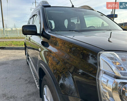 Чорний Ніссан ІксТрейл, об'ємом двигуна 2 л та пробігом 125 тис. км за 12999 $, фото 13 на Automoto.ua