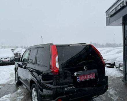 Черный Ниссан ИксТрейл, объемом двигателя 2 л и пробегом 258 тыс. км за 11999 $, фото 5 на Automoto.ua