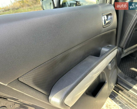 Чорний Ніссан ІксТрейл, об'ємом двигуна 2 л та пробігом 125 тис. км за 12999 $, фото 18 на Automoto.ua