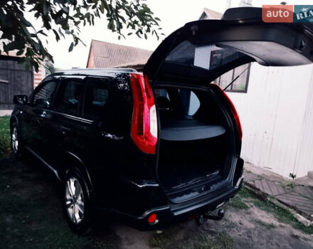 Чорний Ніссан ІксТрейл, об'ємом двигуна 2 л та пробігом 190 тис. км за 11700 $, фото 3 на Automoto.ua