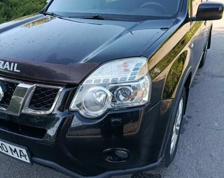 Черный Ниссан ИксТрейл, объемом двигателя 2 л и пробегом 132 тыс. км за 12800 $, фото 14 на Automoto.ua