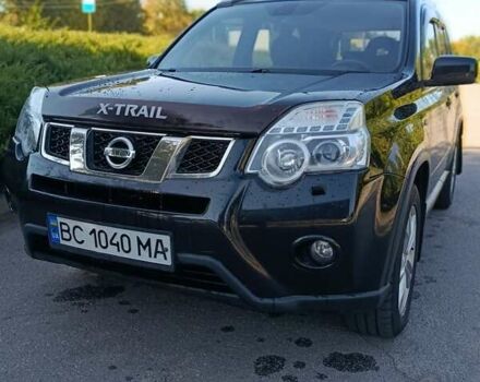Черный Ниссан ИксТрейл, объемом двигателя 2 л и пробегом 132 тыс. км за 12800 $, фото 4 на Automoto.ua