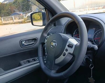 Черный Ниссан ИксТрейл, объемом двигателя 2 л и пробегом 132 тыс. км за 12800 $, фото 7 на Automoto.ua