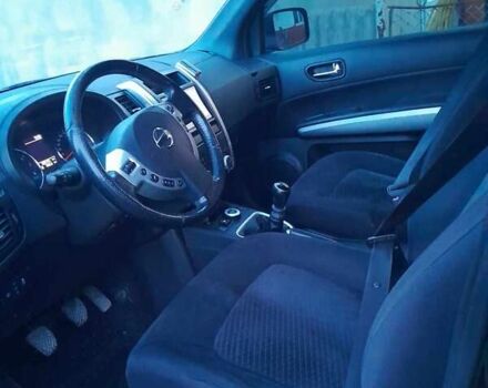 Черный Ниссан ИксТрейл, объемом двигателя 2 л и пробегом 230 тыс. км за 10400 $, фото 2 на Automoto.ua