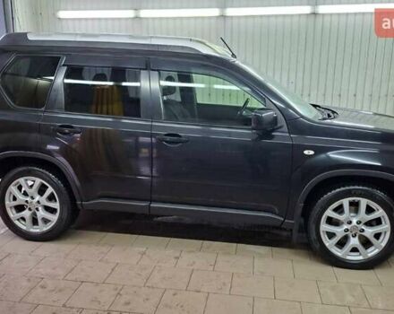 Черный Ниссан ИксТрейл, объемом двигателя 2 л и пробегом 213 тыс. км за 11950 $, фото 2 на Automoto.ua