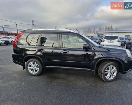 Черный Ниссан ИксТрейл, объемом двигателя 2 л и пробегом 114 тыс. км за 14000 $, фото 2 на Automoto.ua