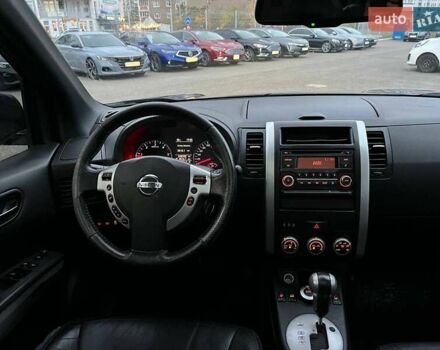 Черный Ниссан ИксТрейл, объемом двигателя 2 л и пробегом 250 тыс. км за 12990 $, фото 13 на Automoto.ua