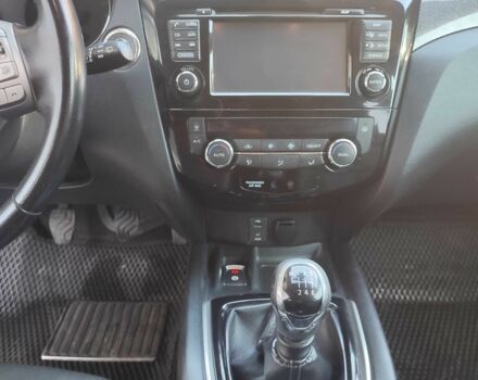 Черный Ниссан ИксТрейл, объемом двигателя 1.6 л и пробегом 223 тыс. км за 15000 $, фото 10 на Automoto.ua