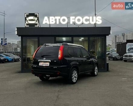 Черный Ниссан ИксТрейл, объемом двигателя 2 л и пробегом 250 тыс. км за 12990 $, фото 7 на Automoto.ua
