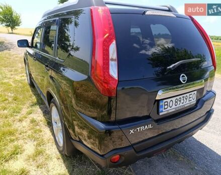 Черный Ниссан ИксТрейл, объемом двигателя 2 л и пробегом 206 тыс. км за 11600 $, фото 6 на Automoto.ua
