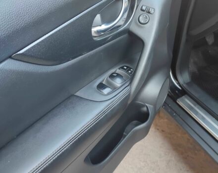 Черный Ниссан ИксТрейл, объемом двигателя 1.6 л и пробегом 223 тыс. км за 15000 $, фото 19 на Automoto.ua