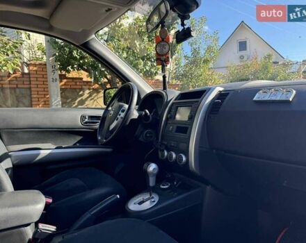 Чорний Ніссан ІксТрейл, об'ємом двигуна 2 л та пробігом 228 тис. км за 15200 $, фото 8 на Automoto.ua