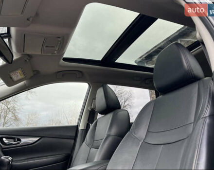 Черный Ниссан ИксТрейл, объемом двигателя 1.6 л и пробегом 211 тыс. км за 16200 $, фото 13 на Automoto.ua