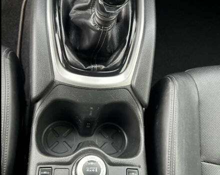 Черный Ниссан ИксТрейл, объемом двигателя 1.6 л и пробегом 211 тыс. км за 16200 $, фото 11 на Automoto.ua