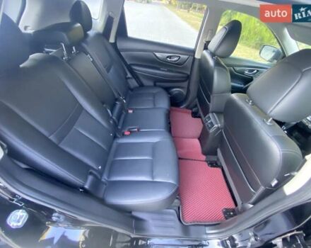 Черный Ниссан ИксТрейл, объемом двигателя 1.6 л и пробегом 104 тыс. км за 16950 $, фото 4 на Automoto.ua