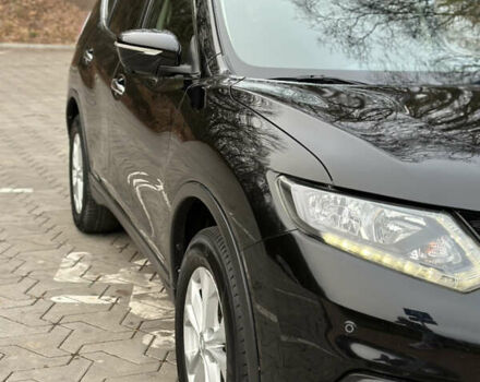 Черный Ниссан ИксТрейл, объемом двигателя 1.6 л и пробегом 200 тыс. км за 16300 $, фото 143 на Automoto.ua