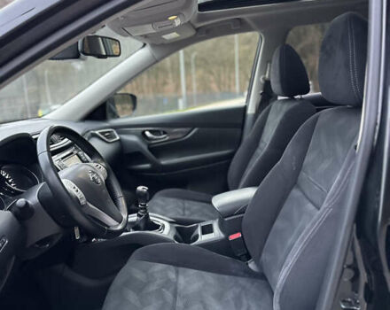 Черный Ниссан ИксТрейл, объемом двигателя 1.6 л и пробегом 200 тыс. км за 16300 $, фото 102 на Automoto.ua