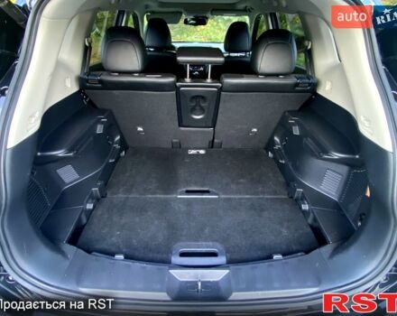 Черный Ниссан ИксТрейл, объемом двигателя 1.6 л и пробегом 101 тыс. км за 17200 $, фото 2 на Automoto.ua