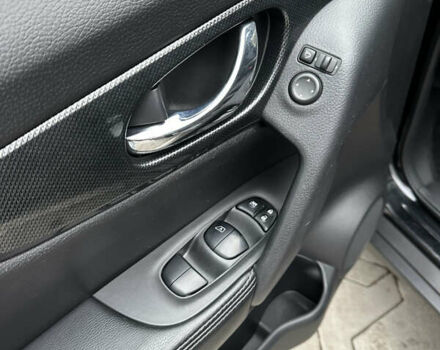 Черный Ниссан ИксТрейл, объемом двигателя 1.6 л и пробегом 200 тыс. км за 16300 $, фото 112 на Automoto.ua