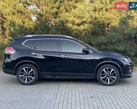 Черный Ниссан ИксТрейл, объемом двигателя 1.6 л и пробегом 104 тыс. км за 16950 $, фото 2 на Automoto.ua