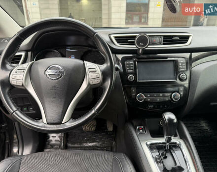 Черный Ниссан ИксТрейл, объемом двигателя 1.6 л и пробегом 130 тыс. км за 15300 $, фото 11 на Automoto.ua