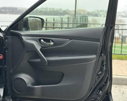 Черный Ниссан ИксТрейл, объемом двигателя 1.6 л и пробегом 200 тыс. км за 16300 $, фото 109 на Automoto.ua