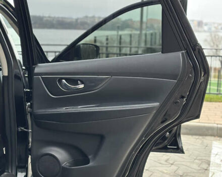 Черный Ниссан ИксТрейл, объемом двигателя 1.6 л и пробегом 200 тыс. км за 16300 $, фото 110 на Automoto.ua