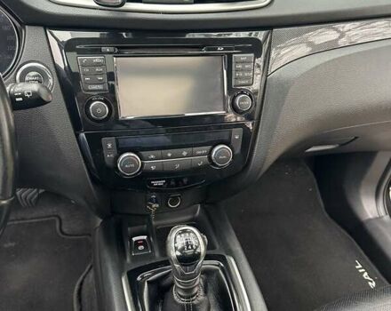 Черный Ниссан ИксТрейл, объемом двигателя 1.6 л и пробегом 230 тыс. км за 14200 $, фото 7 на Automoto.ua