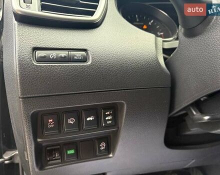 Черный Ниссан ИксТрейл, объемом двигателя 1.6 л и пробегом 184 тыс. км за 18200 $, фото 13 на Automoto.ua