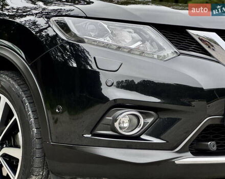 Черный Ниссан ИксТрейл, объемом двигателя 1.6 л и пробегом 160 тыс. км за 17600 $, фото 10 на Automoto.ua
