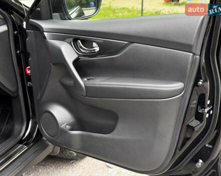 Черный Ниссан ИксТрейл, объемом двигателя 1.6 л и пробегом 160 тыс. км за 17600 $, фото 65 на Automoto.ua