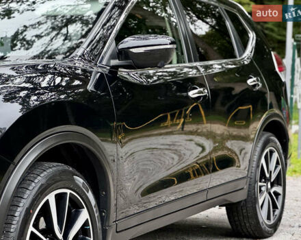 Черный Ниссан ИксТрейл, объемом двигателя 1.6 л и пробегом 160 тыс. км за 17600 $, фото 13 на Automoto.ua