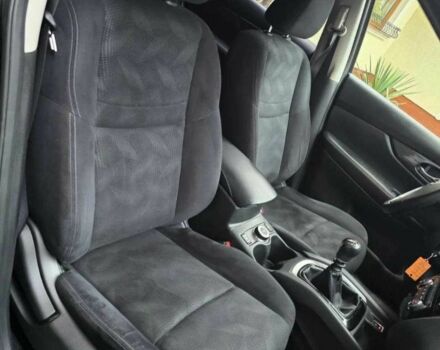 Черный Ниссан ИксТрейл, объемом двигателя 1.6 л и пробегом 2 тыс. км за 7500 $, фото 14 на Automoto.ua