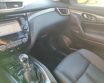 Черный Ниссан ИксТрейл, объемом двигателя 1.6 л и пробегом 262 тыс. км за 16499 $, фото 5 на Automoto.ua