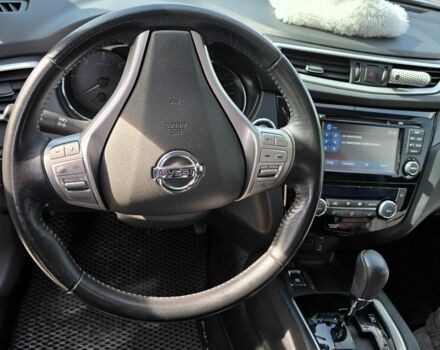 Черный Ниссан ИксТрейл, объемом двигателя 2 л и пробегом 181 тыс. км за 21500 $, фото 4 на Automoto.ua
