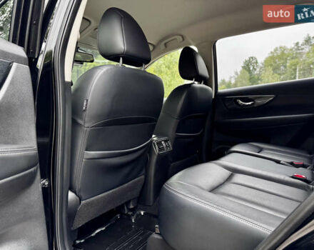 Черный Ниссан ИксТрейл, объемом двигателя 1.6 л и пробегом 160 тыс. км за 17600 $, фото 15 на Automoto.ua