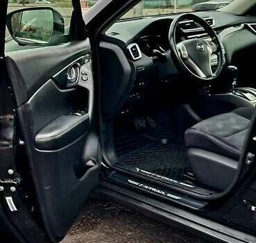 Черный Ниссан ИксТрейл, объемом двигателя 1.6 л и пробегом 202 тыс. км за 17000 $, фото 22 на Automoto.ua