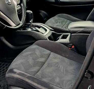 Черный Ниссан ИксТрейл, объемом двигателя 1.6 л и пробегом 202 тыс. км за 17000 $, фото 8 на Automoto.ua