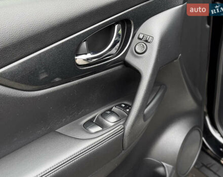 Черный Ниссан ИксТрейл, объемом двигателя 1.6 л и пробегом 160 тыс. км за 17600 $, фото 46 на Automoto.ua