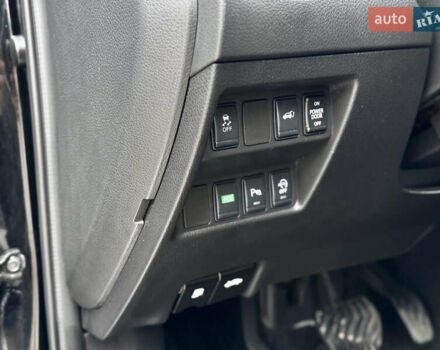 Черный Ниссан ИксТрейл, объемом двигателя 1.6 л и пробегом 160 тыс. км за 17600 $, фото 49 на Automoto.ua