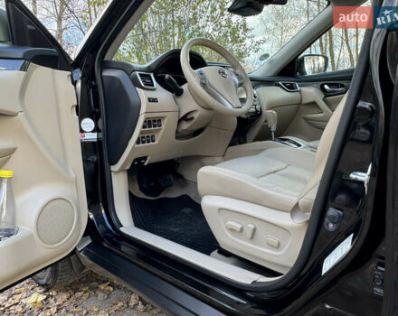 Черный Ниссан ИксТрейл, объемом двигателя 1.6 л и пробегом 215 тыс. км за 18200 $, фото 16 на Automoto.ua