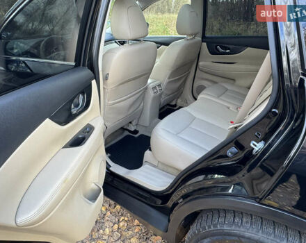 Черный Ниссан ИксТрейл, объемом двигателя 1.6 л и пробегом 215 тыс. км за 18200 $, фото 22 на Automoto.ua