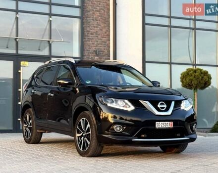 Черный Ниссан ИксТрейл, объемом двигателя 2 л и пробегом 220 тыс. км за 17990 $, фото 9 на Automoto.ua