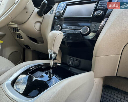 Черный Ниссан ИксТрейл, объемом двигателя 1.6 л и пробегом 215 тыс. км за 18200 $, фото 31 на Automoto.ua