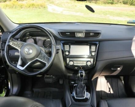 Черный Ниссан ИксТрейл, объемом двигателя 2 л и пробегом 169 тыс. км за 7953 $, фото 6 на Automoto.ua