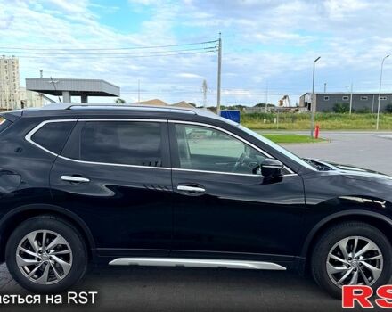 Черный Ниссан ИксТрейл, объемом двигателя 1.6 л и пробегом 228 тыс. км за 16800 $, фото 2 на Automoto.ua