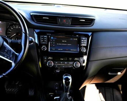 Черный Ниссан ИксТрейл, объемом двигателя 2 л и пробегом 169 тыс. км за 7953 $, фото 9 на Automoto.ua