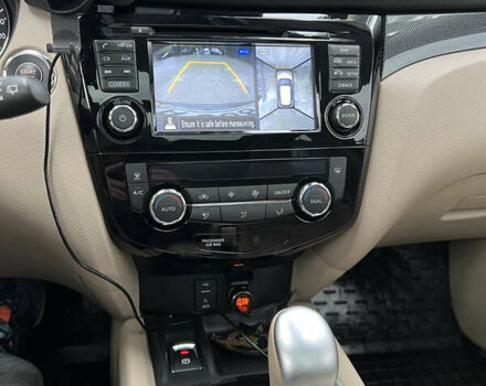 Черный Ниссан ИксТрейл, объемом двигателя 2.49 л и пробегом 92 тыс. км за 22000 $, фото 7 на Automoto.ua