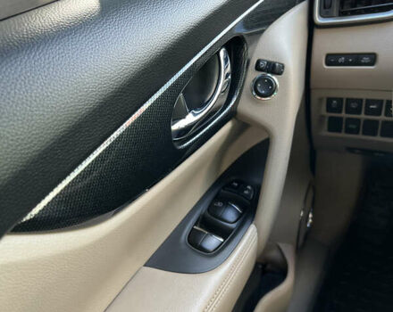 Черный Ниссан ИксТрейл, объемом двигателя 2.49 л и пробегом 92 тыс. км за 22000 $, фото 9 на Automoto.ua