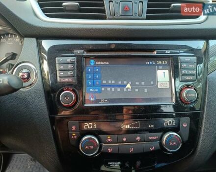 Черный Ниссан ИксТрейл, объемом двигателя 1.6 л и пробегом 190 тыс. км за 19100 $, фото 7 на Automoto.ua